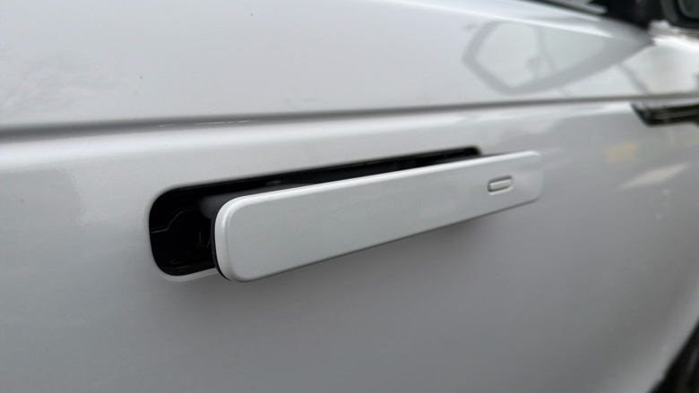 Land Rover Range Rover Velar 2.0 P300 R-Dynamic SE 5dr Auto Petrol Estate